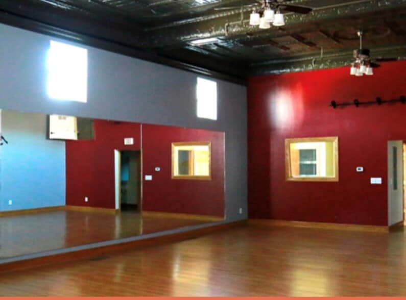 More Photos Of 201-209 W Pike St, Clarksburg Office Residential For Lease