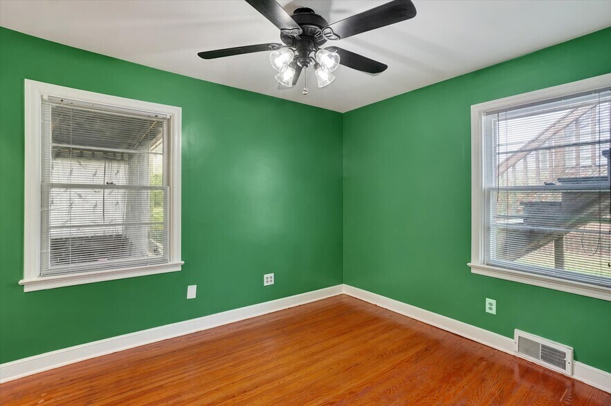 More Photos Of 2260 Carlisle Rd, York Office For Sale
