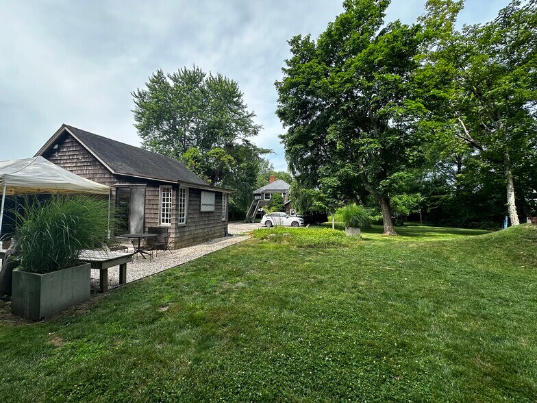 More Photos Of 144 N Main St, East Hampton Office For Lease