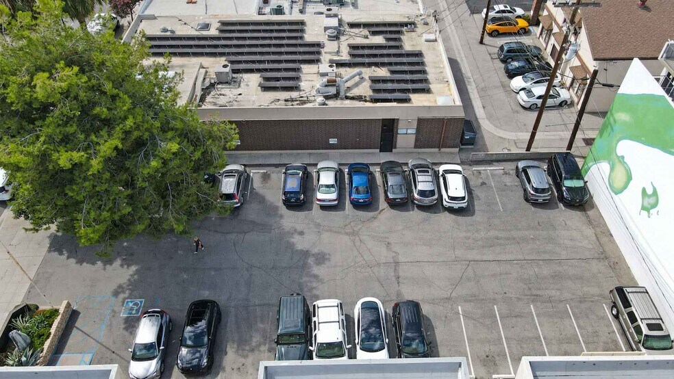 More Photos Of 241 W Olive Ave, Burbank Medical For Lease