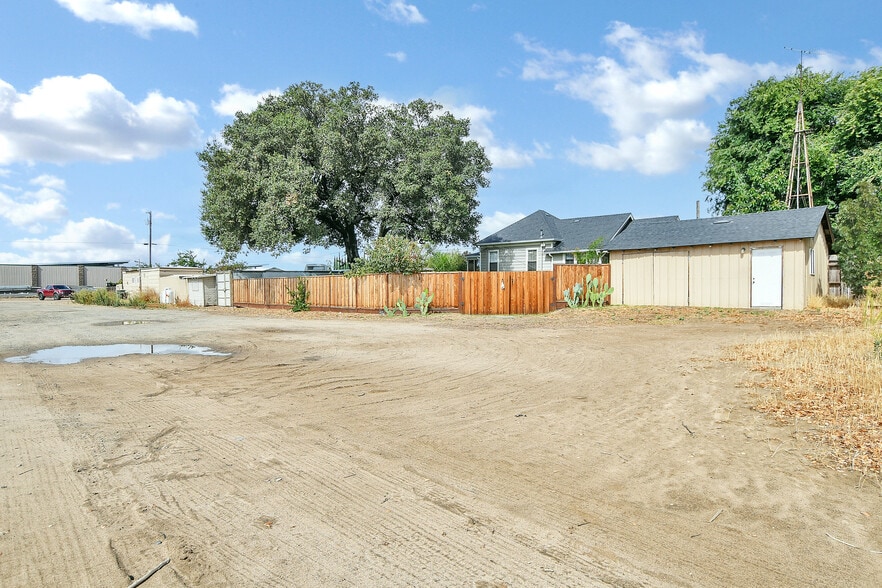 More Photos Of 310 Sandy Ln, Oakley Manufacturing For Sale