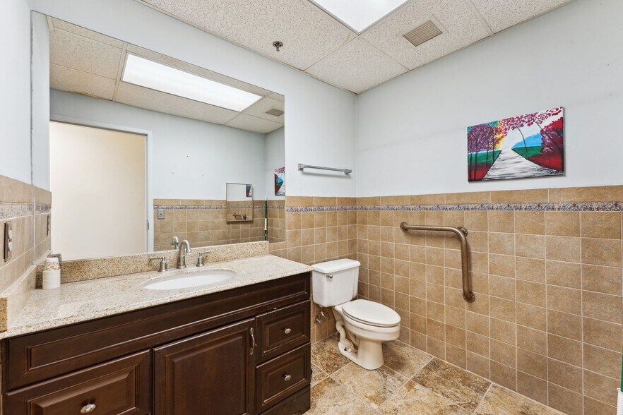 More Photos Of 4388 Shoreline Dr, Spring Park Storefront Retail Office For Sale