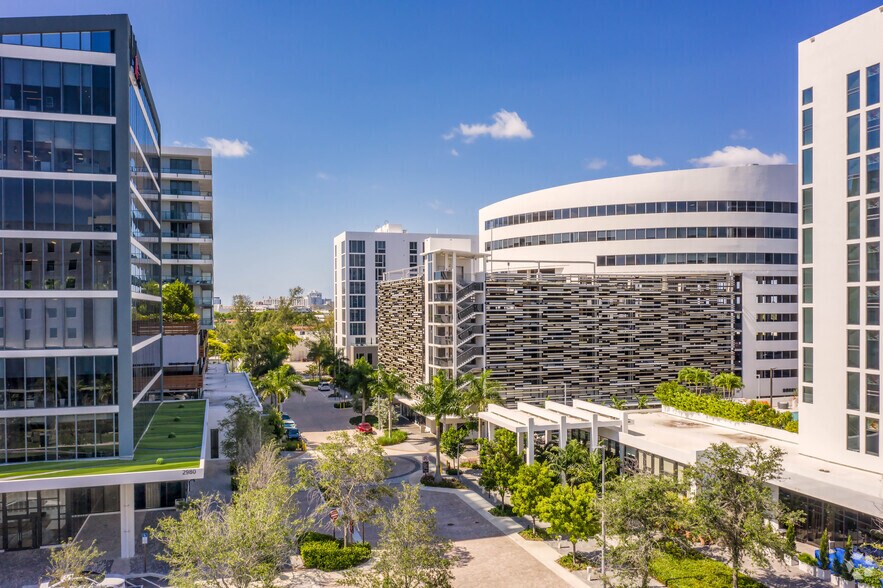 More Photos Of 2920 NE 207th St, Aventura Office Residential For Lease