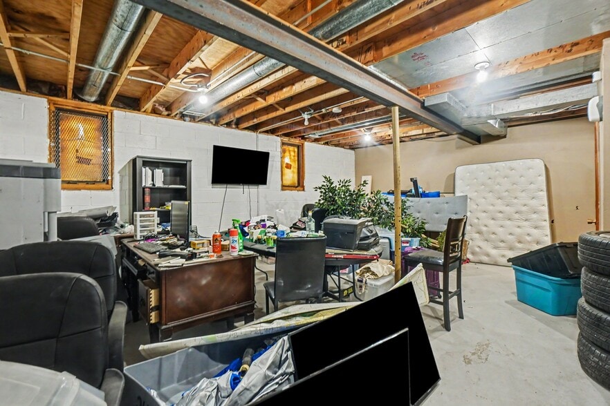 More Photos Of 4431 N 60th Ave, Omaha Office Residential For Sale