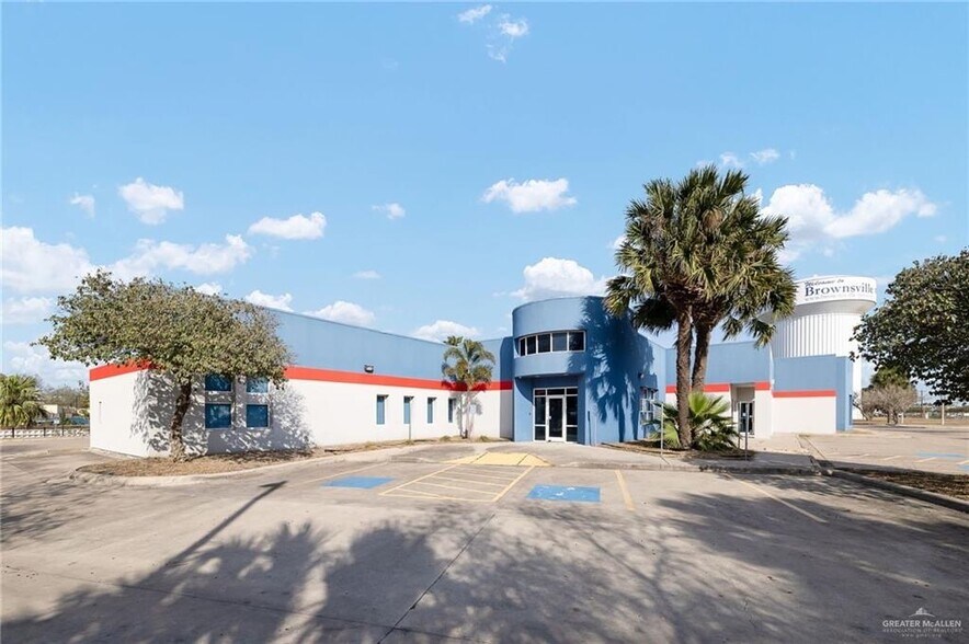 More Photos Of 451 E Alton Gloor Blvd, Brownsville Medical For Sale