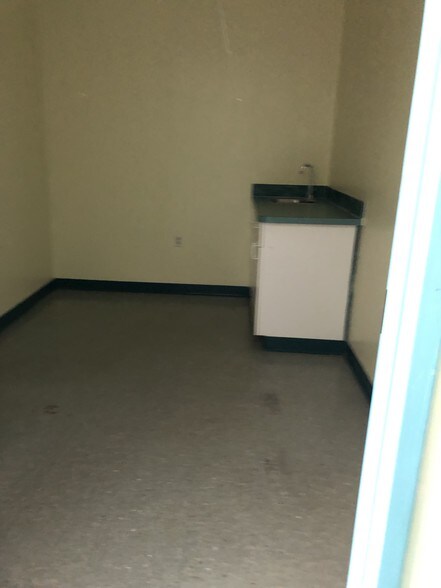More Photos Of 2959 Alafaya Trl, Oviedo Medical For Sale