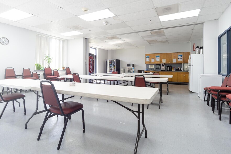 More Photos Of 151 Graham Rd, College Station Research And Development For Lease