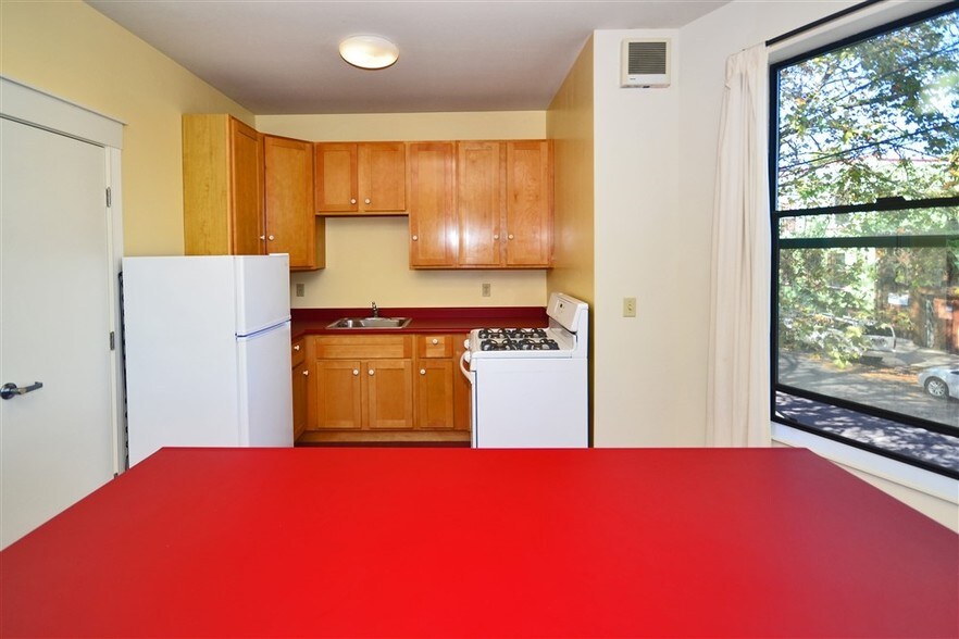 More Photos Of 217-243 W Richmond Ave, Richmond Office Residential For Lease