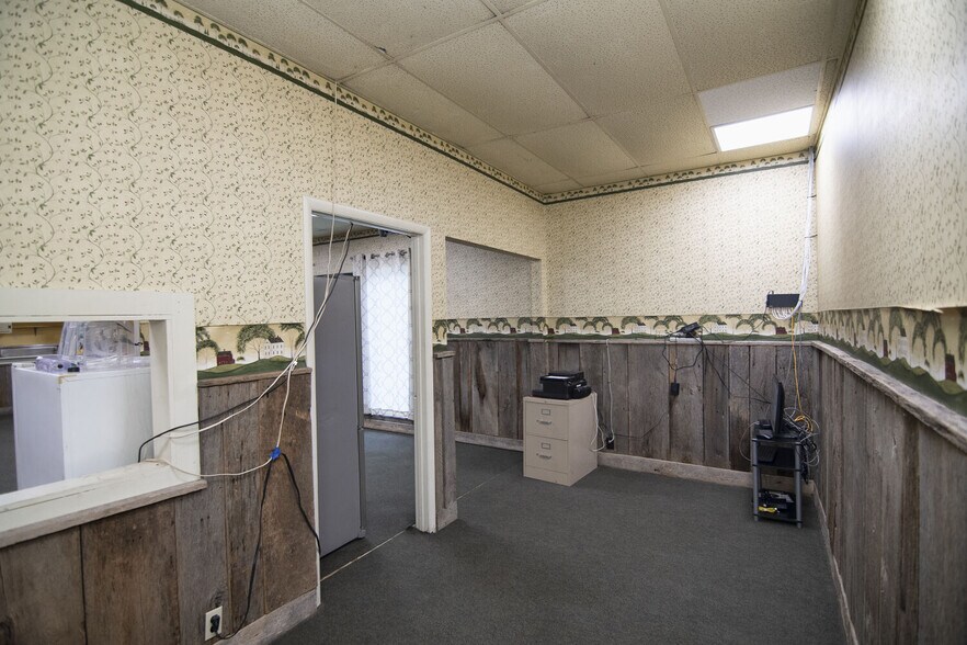 More Photos Of 1931 Alta Dr, Alderson General Retail For Sale