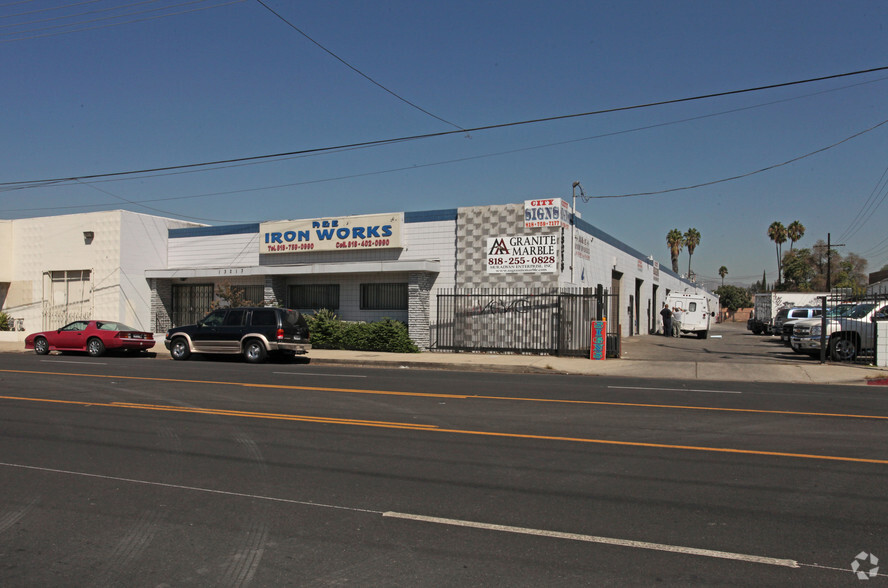 Primary Photo Of 13213 Saticoy St, North Hollywood Warehouse For Lease