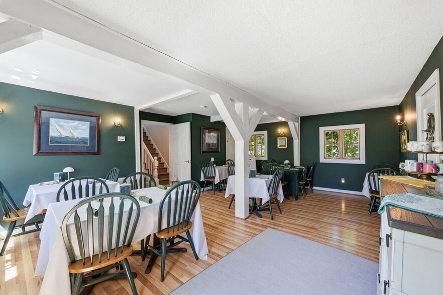 More Photos Of 508 Church St, Oriental Hospitality For Sale