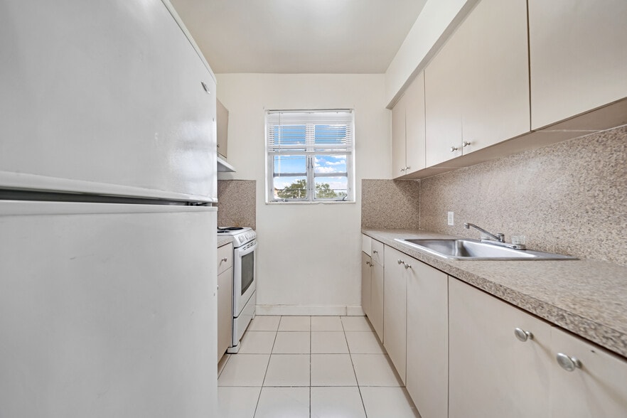 More Photos Of 931 SW 3rd St, Miami Apartments For Sale
