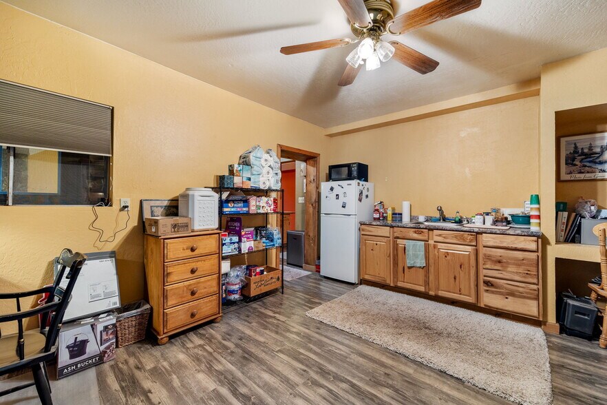 More Photos Of 140 Main St, Greer Specialty For Sale