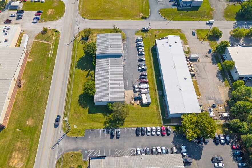 More Photos Of 2700 Diode Ln, Louisville Warehouse For Lease