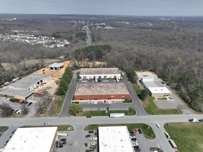 More Photos Of 1305 Governor Ct, Abingdon Warehouse For Lease