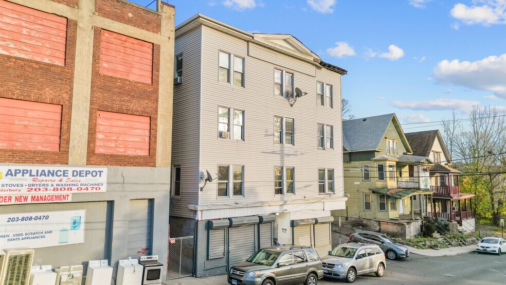 More Photos Of 138 Cherry St, Waterbury Apartments For Sale