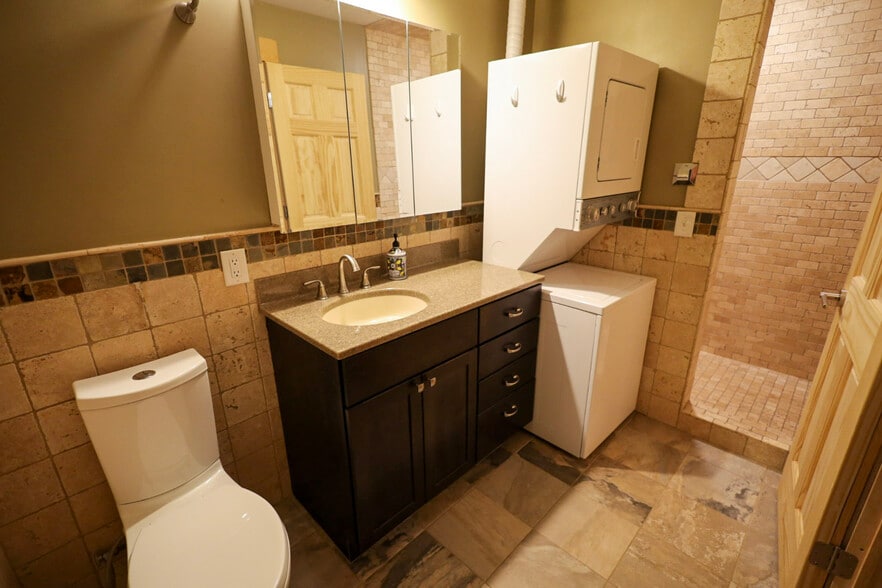 More Photos Of 2525 Nevada Ave N, Golden Valley Light Distribution For Sale