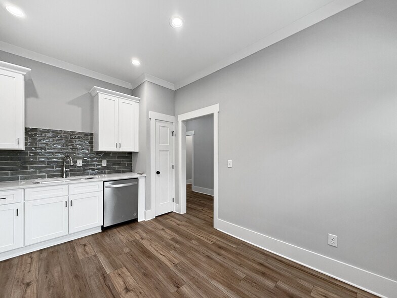 More Photos Of 514 Lurleen B Wallace Blvd, Tuscaloosa Office For Lease