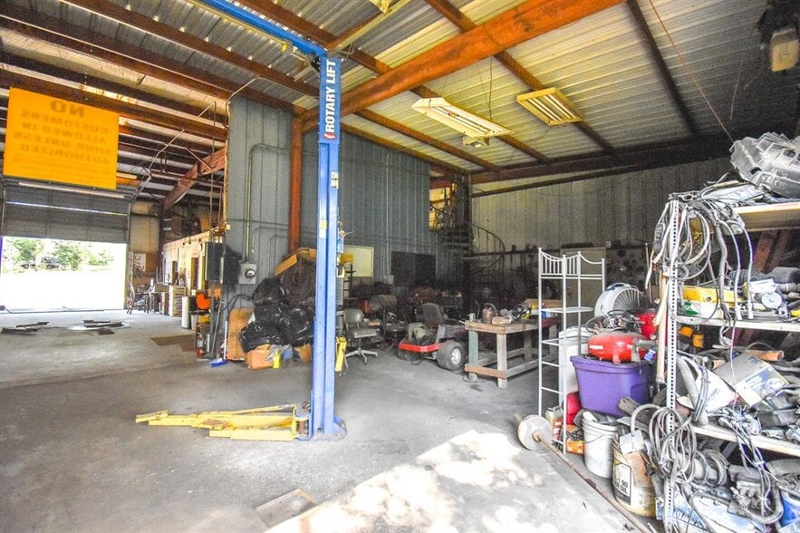 More Photos Of 150 Hill Ln, Coldspring Industrial For Sale