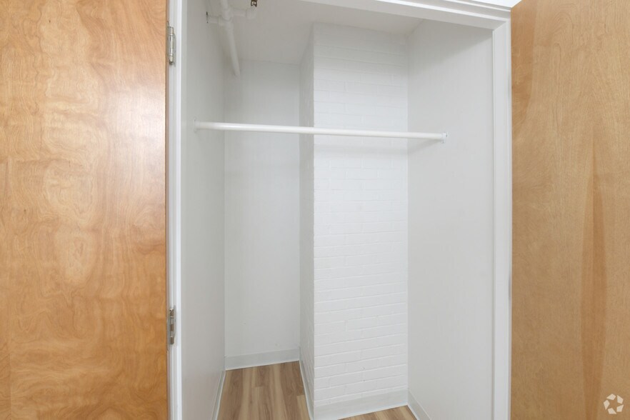 More Photos Of 1371 Beacon St, Brookline Apartments For Lease