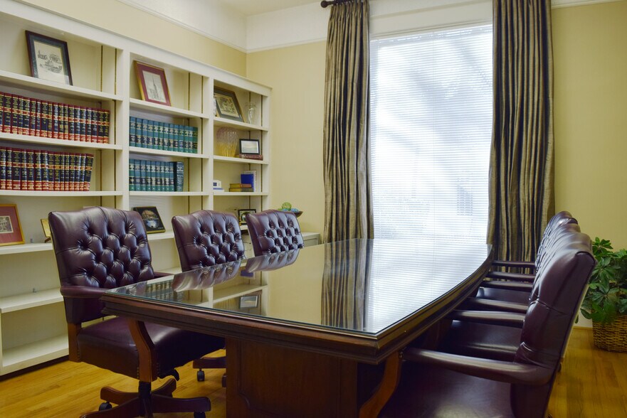 More Photos Of 601 Rock St, Little Rock Office For Lease