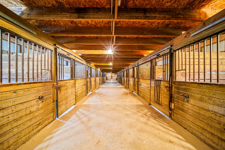 More Photos Of 6600 Vrooman Rd, Painesville Horse Stables For Sale