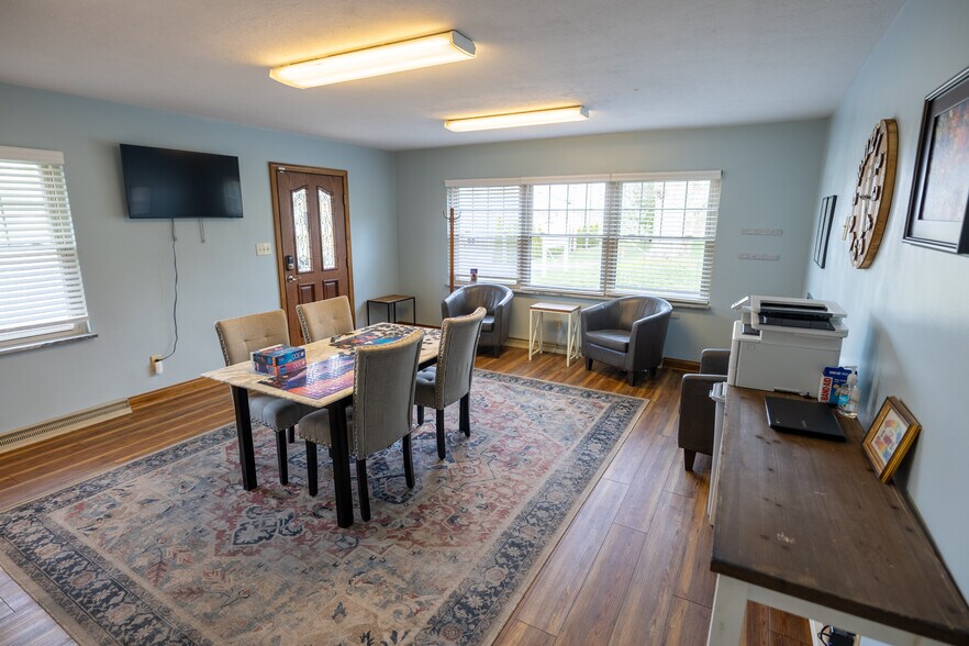 More Photos Of 10 Dun Rd, Chillicothe Office For Sale