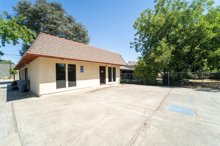 More Photos Of 620 Bridge St, Yuba City Specialty For Lease