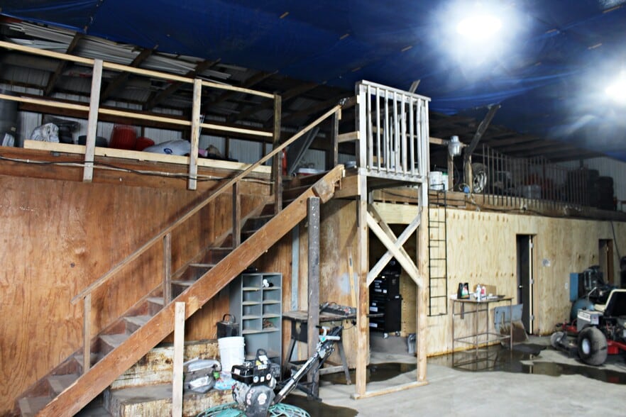 More Photos Of 6455 Massachusetts Ave, Indianapolis Flex For Lease