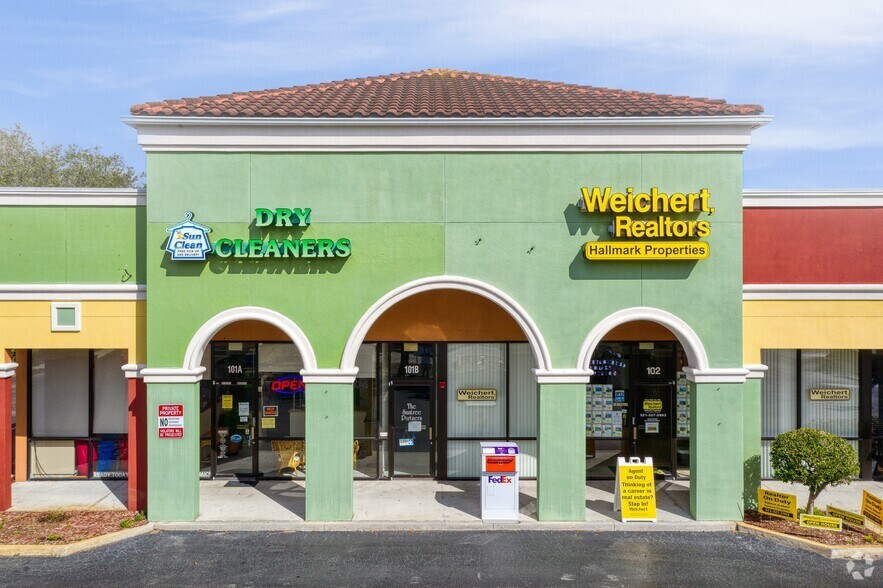 More Photos Of 7640 N Wickham Rd, Melbourne General Retail For Lease