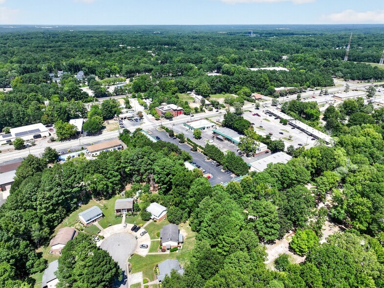 More Photos Of 594 E Chatham St, Cary Office For Sale