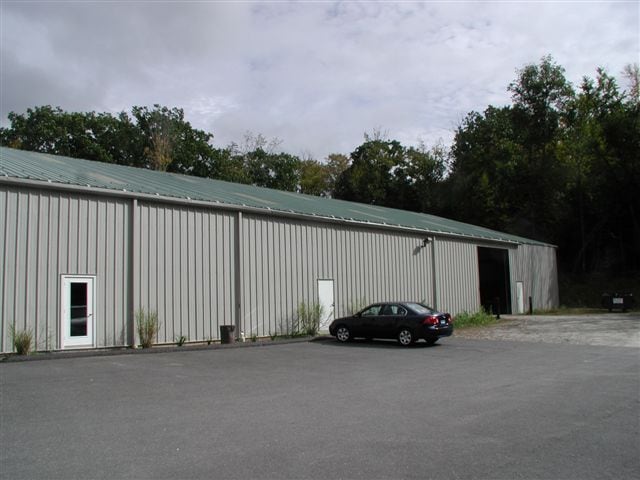 More Photos Of 107 John G Groppo Dr, Winsted Flex For Lease