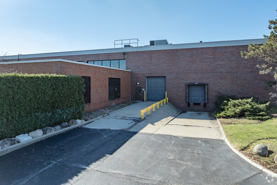 More Photos Of 28500 Clemens Rd, Westlake Office For Lease