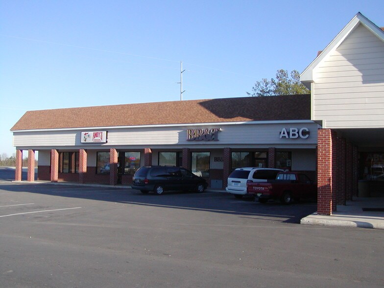 More Photos Of 2455-2467 Eaton Ferry Rd, Littleton Storefront For Lease