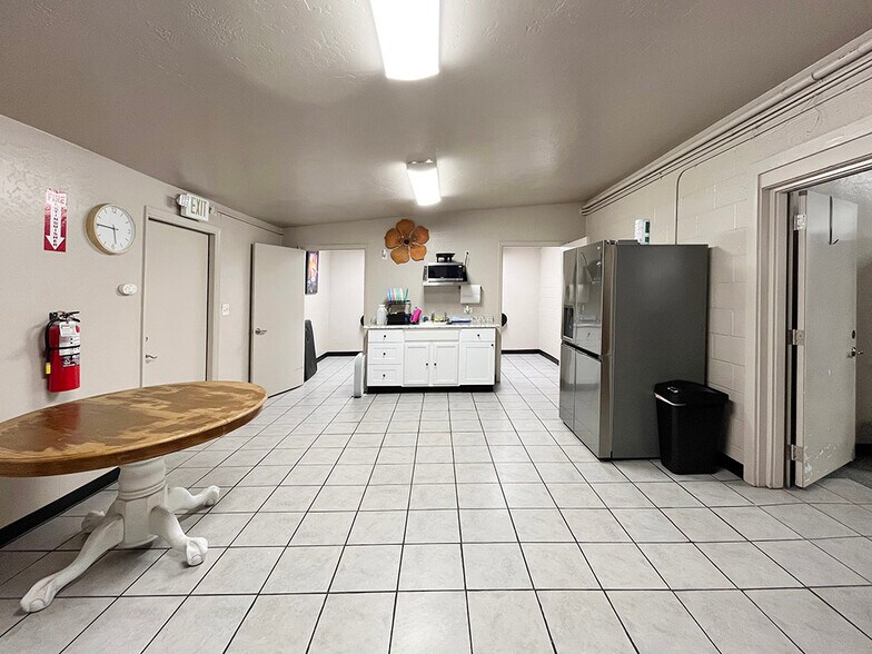 More Photos Of 2891 E Adams St, Show Low Storefront Retail Residential For Sale
