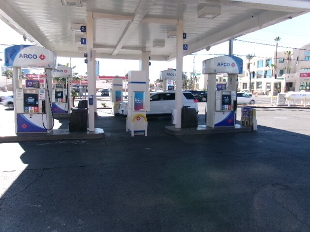 More Photos Of 4380 Spring Mountain Rd, Las Vegas Service Station For Sale