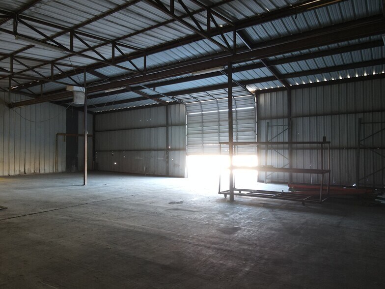 More Photos Of 4400 Preston Rd, Frisco Warehouse For Lease