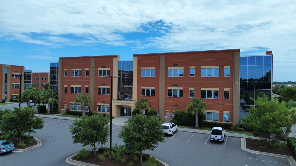 More Photos Of 6751 Parker Farm Dr, Wilmington Office For Lease