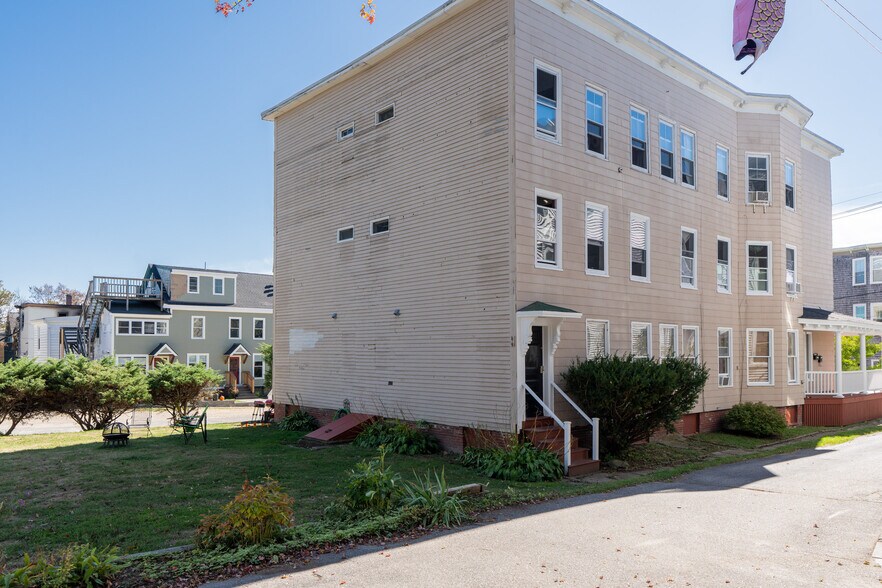 More Photos Of 59 Saint Lawrence St, Portland Apartments For Sale