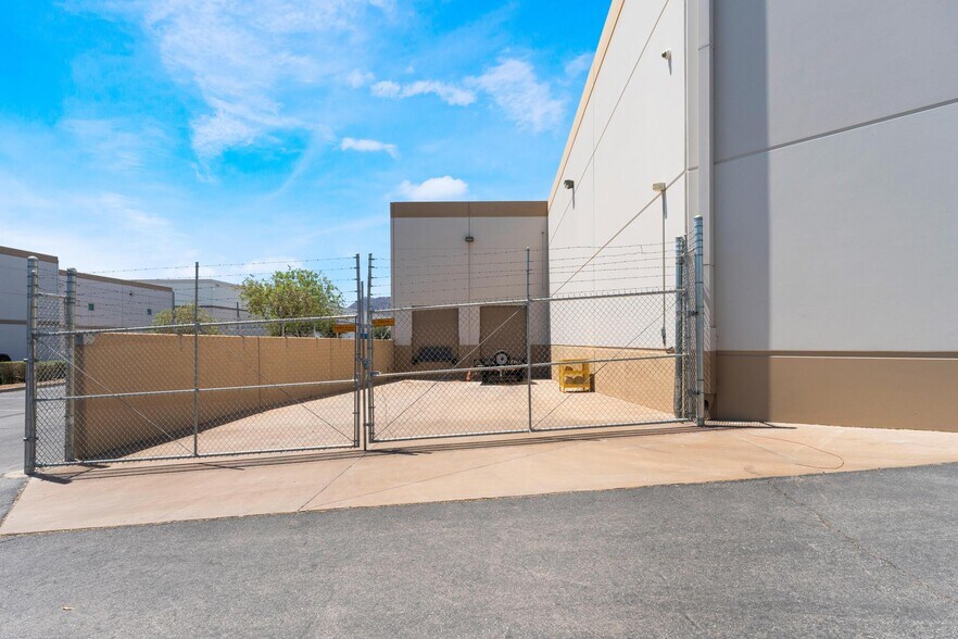 More Photos Of 7490 Commercial Way, Henderson Warehouse For Sale