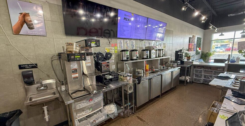 More Photos Of 6125 Montgomery Blvd NE, Albuquerque Storefront For Lease