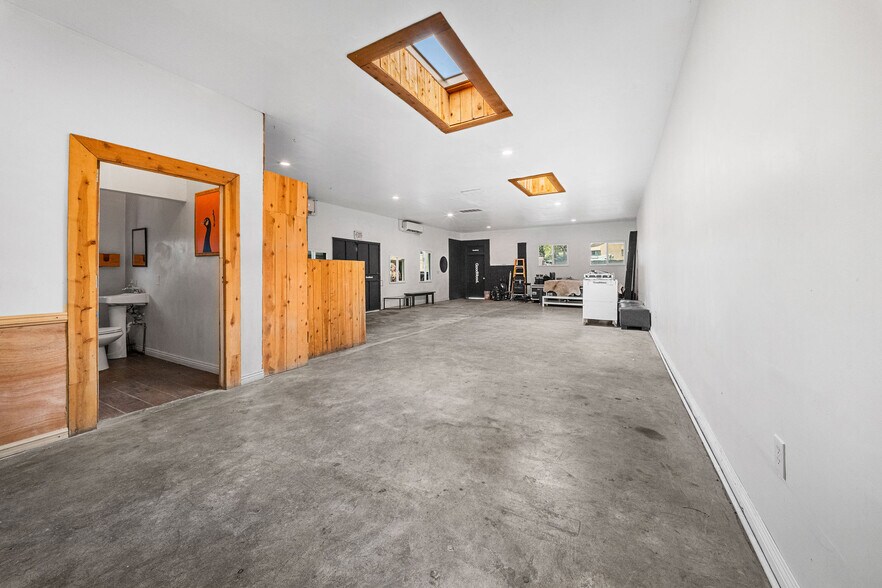 More Photos Of 5254 Alhambra Ave, Los Angeles Distribution For Sale