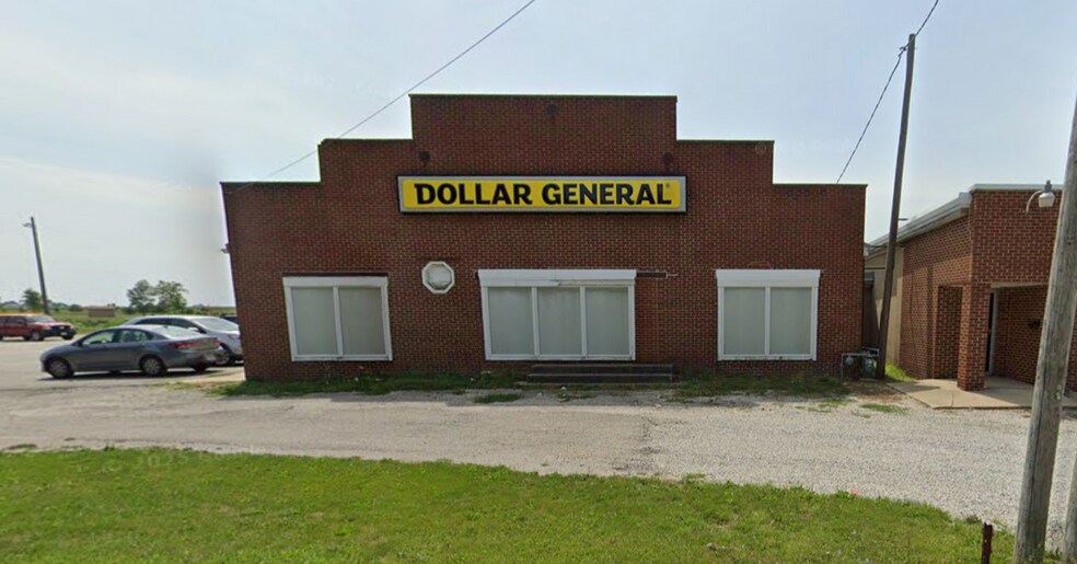 More Photos Of 700 S Sycamore St, Villa Grove Freestanding For Sale