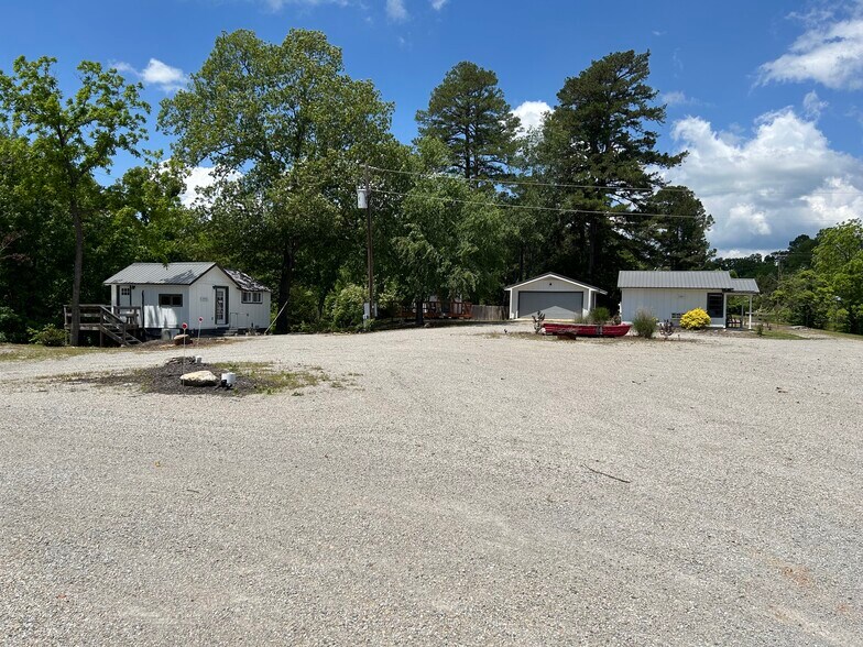 More Photos Of 10897 AR-5, Salesville Hotel For Sale