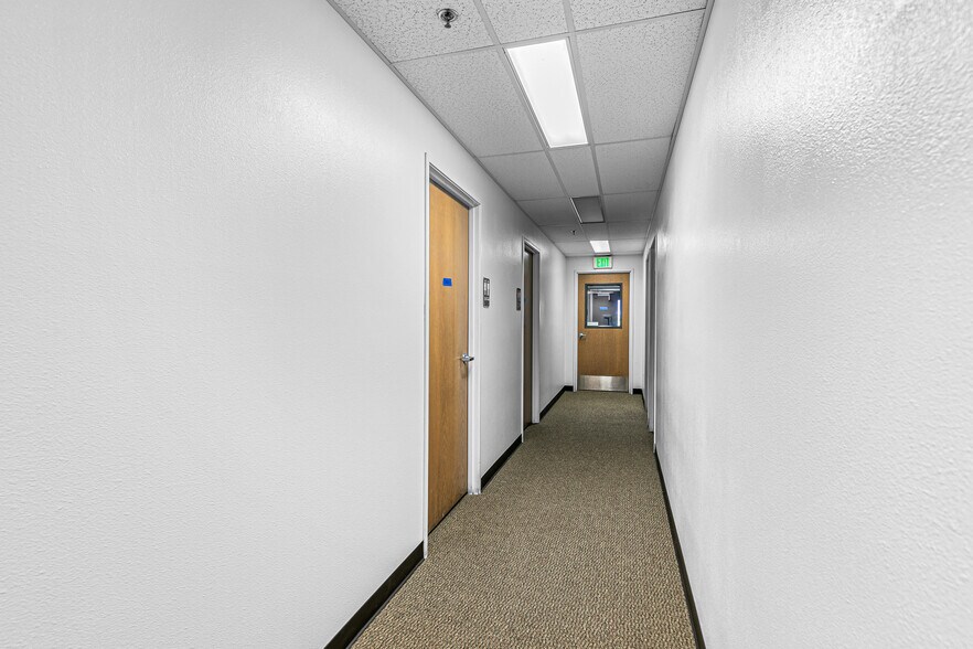 More Photos Of 1990 NW Washington Blvd, Grants Pass Warehouse For Sale