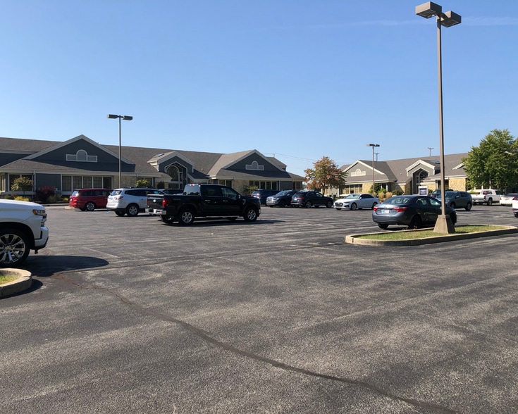 More Photos Of 415 E Cook Rd, Fort Wayne Office For Lease