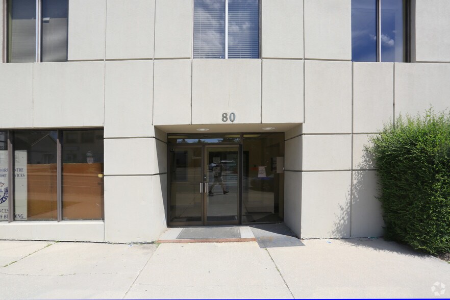More Photos Of 80 Sheppard Ave W, Toronto Office For Lease
