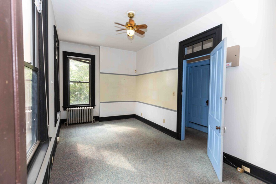 More Photos Of 2951 Sidney Ave, Cincinnati Office For Sale