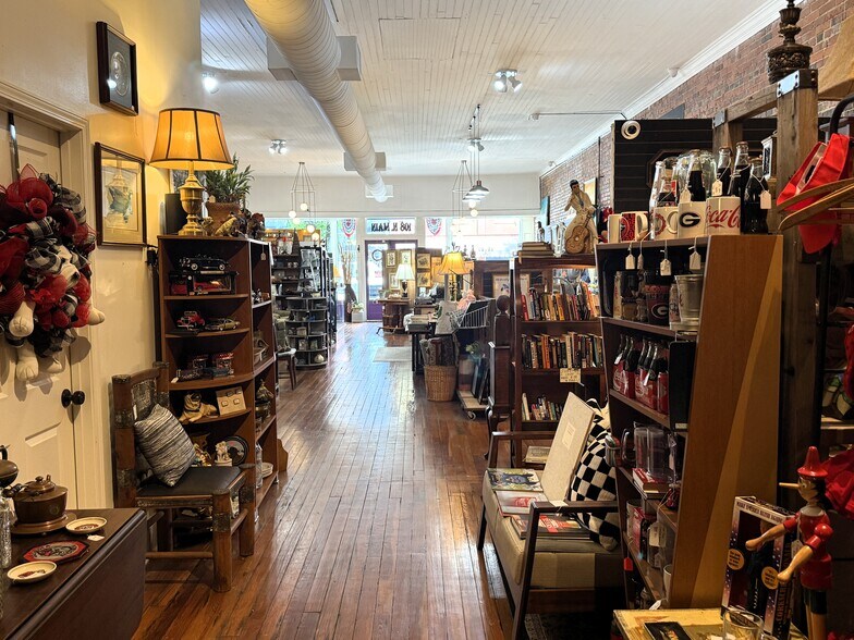 More Photos Of 108 N Main St, Greensboro General Retail For Sale