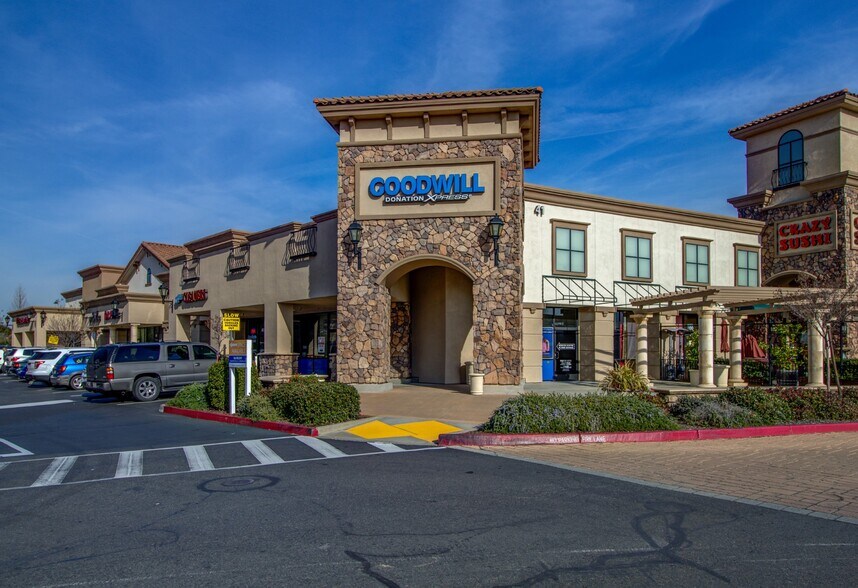 More Photos Of 765 S Hwy, Lincoln Unknown For Lease